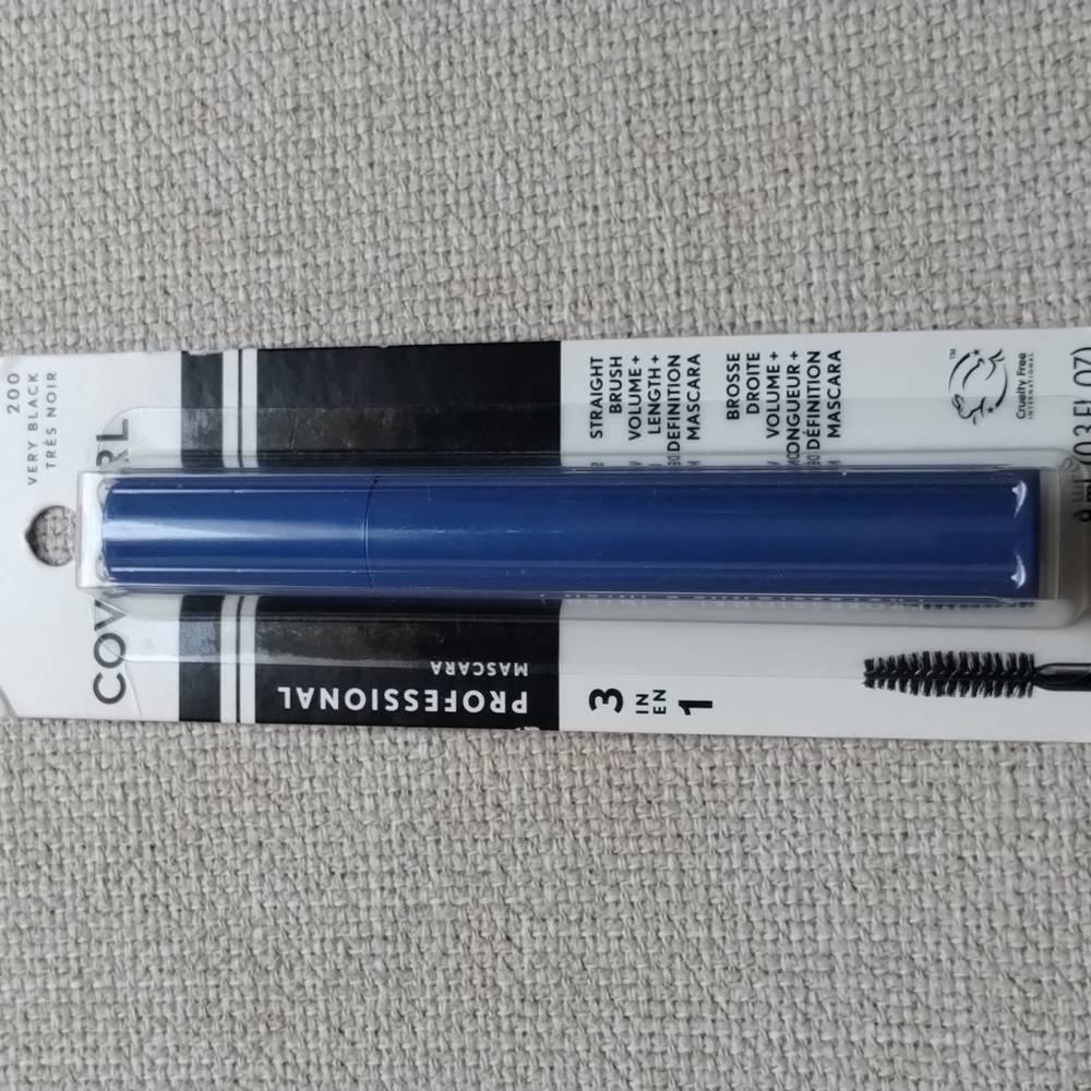 COVERGIRL Professional 3-in-1 Mascara in Very Black
